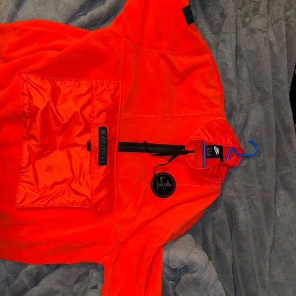 Pullover Nike Jacket. Air Force one edition with pouch front pocket